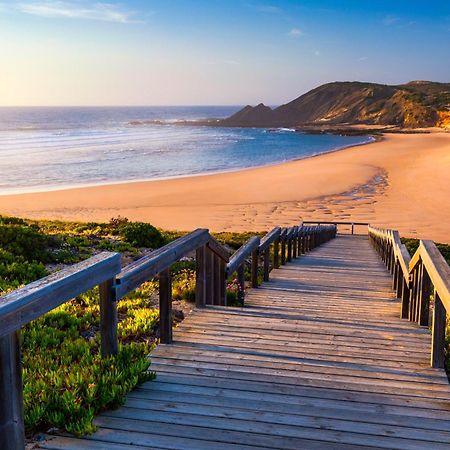 Cottage In Historical Town Of Aljezur Exterior foto
